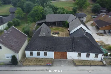Bauernhaus auf großem Grund – Sanierungsobjekt mit Potenzial