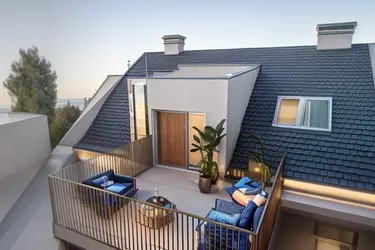 Sanierte Altbauwohnung + Erstbezug DG Ausbau mit Grünblick/Ruhelage Terrasse, nähe Hütteldorf