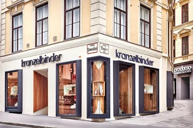 Sehr gut frequentiertes renovierte Geschäftsfläche im Herzen von Wien direkt am Hof
