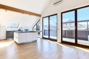 4-Zimmer-Dachgeschosswohnung mit sonniger Terrasse