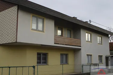 Expose Großzügiges Ein-/Zweifamilienhaus mit viel Potential zu verkaufen!