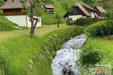 Expose Idyllisches Landhaus mit großem Grundstück 