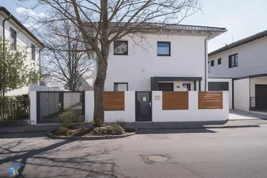 TOP Immobilie !! Modernes Einfamilienhaus im Zentrum von Korneuburg !!