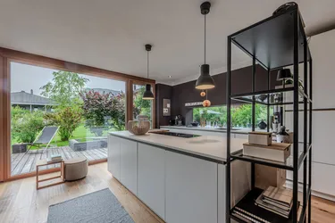 Architektenvilla trifft See-Idylle