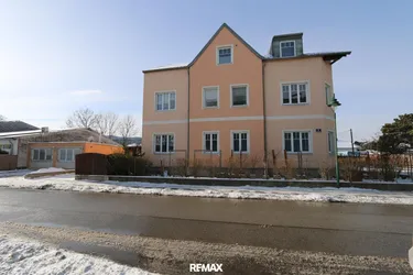 Zinshaus, Mehrparteienhaus, Mitarbeiterwohnungen