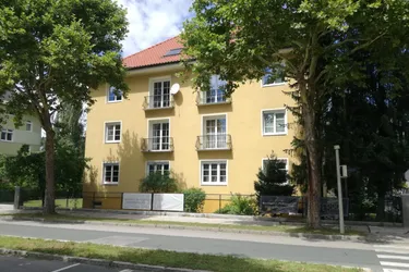 Expose PROVISIONSFREI- Freundliche helle Wohnung in sanierter Altbauvilla am Kreuzbergl/Lendkanal