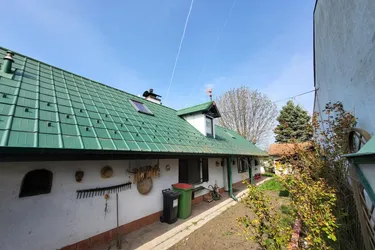 Gepflegtes Einfamilienhaus mit großem Garten und Sauna