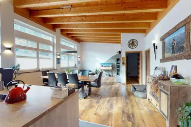 Expose Traumhaftes Zweifamilienhaus im Herzen der Ötztaler Alpen zu verkaufen!