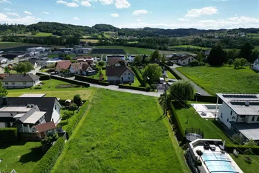 Großzügiges Baugrundstück in schöner Lage und herrlicher Aussicht zu verkaufen!
