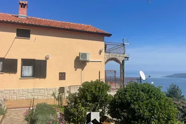 ISTRIEN – TOP Location mit unverbaubarem 180° Meerblick *BestInvest*