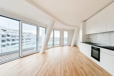 Einladende Familienwohnung mit Abstellraum, angenehmen Vorraum und Loggia in Top-Lage nähe Donauzentrum