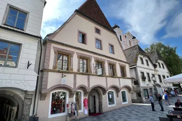 Zentral gelegene Büro-, Ordinations- und Schulungsräume am historischen Stadtplatz von Steyr