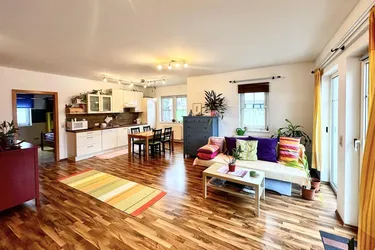 Helle und freundliche Anlegerwohnung *gepflegte 2-Zimmer-Wohnung mit Balkon *1OG