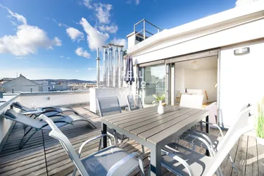 Exklusive 4-Zi-Dachgeschosswohnung mit 35 m² Terrasse &amp; Balkon mit Rundumblick auf Innenstadt und Kahlenberg
