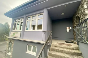 Helles Büro mit 2 Räumen im Zentrum Henndorf