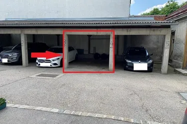 Großer überdachter Parkplatz in 1110 Wien verfügbar