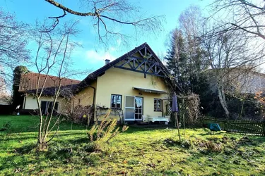 Expose Großes Haus mit Zweifamilieneignung in Grünruhelage Nähe Litschau