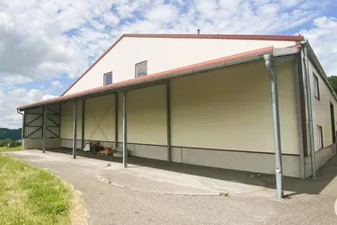 Beheizbare Halle zu vermieten!