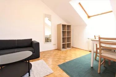 MÖBLIERTE 2-ZIMMER-WOHNUNG IM 9.BEZIRK!