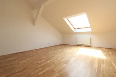 GROSSZÜGIGE 2-ZIMMER-WOHNUNG IM 10.BEZIRK!