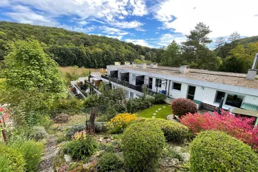 Expose RUHEPOL UND GRÜNOASE INKLUSIVE: 3-Zimmer-Wohnung mit Garten und Terrasse