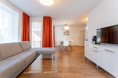 Alpine Comfort – Stilvolles Wohnen mit Pistenblick