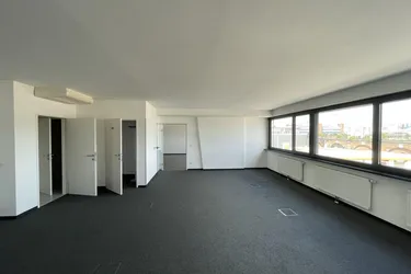 MODERNES UND HELLES 121 m²-BÜRO -- GARAGE -- U6-NÄHE!