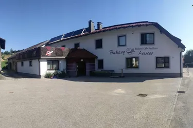 BÄCKEREI, CAFE, GREISSLEREI - ALLES UNTER EINEM DACH