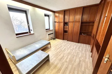 2,5 ZIMMER WOHNUNG MIT VIEL STAURAUM - PROVISIONSFREI