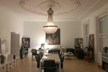 SCHÖNES ALTBAU - BÜRO / ATELIER / ORDINATION
