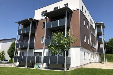 Expose Moderne 2-Zimmer-Wohnung mit möblierter Küche und Balkon in Höhnhart