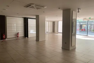 Exklusiver Einzelhandelsraum in bester Lage - 269 m² vollsaniert mit modernen Annehmlichkeiten