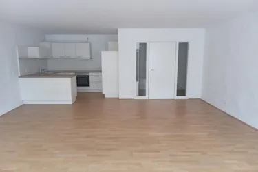 Neuwertige, moderne 2-Zimmer-Wohnung im Schärdinger Zentrum - Küche möbliert