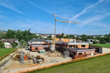 Erstbezug mit hochwertiger Ausstattung - Büro-/Praxisfläche in Frankenburg