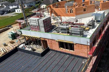 Erstbezug - hochwertig ausgestattete Bürofläche mit Terrasse