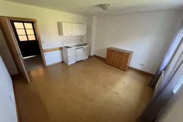 Kleine 1-Zimmerwohnung mit Einbauküche.