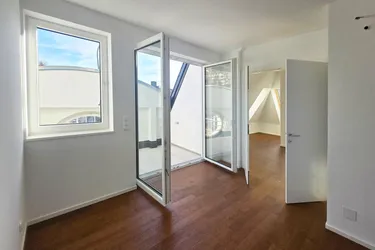 Traumhafte Dachterrassenwohnung mit Altbauflair - Erstbezug!