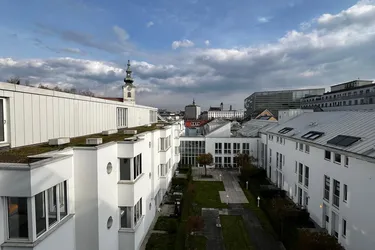 Garçonnière inkl. Klimaticket für 1 Jahr, mit Balkon und sensationellem Ausblick