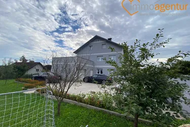 Expose Mehrfamilienwohnhaus in Wels, 3 Wohneinheiten und herrlichem Weitblick über Wels