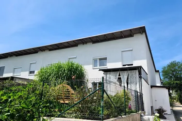 2-geschossiges Wohnen am Poschenhof + Keller + Garten -NIEDRIGE BK -Eck-Reihenhaus