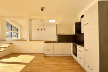 Drobollach am Faaker See: moderne, lichtdurchflutete 3-ZI Wohnung mit Südbalkon