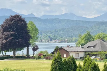 *SEENAH* gepflegte und geräumige 3-ZI-Dachgeschosswohnung mit Carport