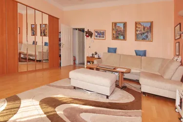 2 ZIMMERWOHNUNG NÄHE KROTTENBACHSTRASSE
