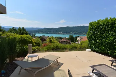 SEEBLICK-Residenz am Wörthersee Nord: Wohnerlebnis auf ca. 153 m² WNF plus ca. 30 m² Südterrasse, 2 TG