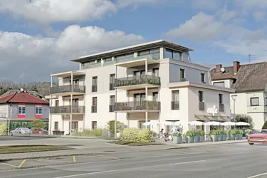 Wohn- und Geschäftshaus