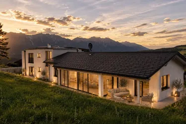 Ein Ort zum Ankommen – Bungalow mit Wohlfühlgarten und beeindruckendem Bergpanorama