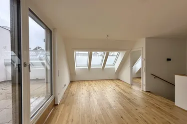2-geschoßige DG-Wohnung mit Terrasse - U1-Nähe - provisionsfrei
