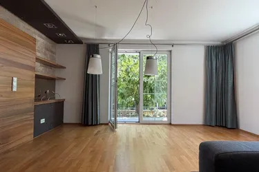 Ibk/West: 3 Zimmerwohnung mit großer SW-Terrasse, Eigengarten und 2xTG-Platz, sehr schön ausgestattet! 