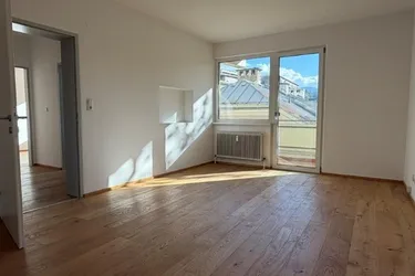 Ibk/Wilten-Schöpfstraße: helle 4 Zimmerwohnung mit Süd- und Nordbalkon (auch wg-geeignet) - Sofortbezug ist möglich