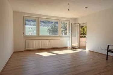 helle 4 Zimmerwohnung mit Südloggia und Panoramaausblick in sonniger Lage von Völs